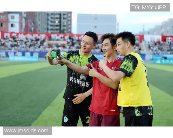 个性鲜明的世界足球明星们如何在绿茵场上展现自我魅力与风采